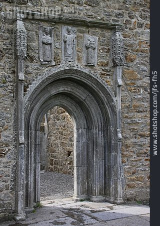
                Pforte, Klosterruine, Clonmacnoise                   