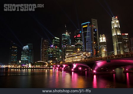 
                Metropole, Singapur                   