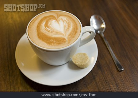 
                Kaffee, Herzform, Cappuccino                   