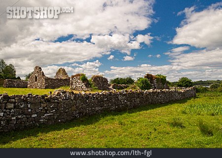 
                Ruine, Irland                   