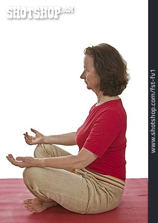 
                Frau, Meditation, Yogaübung                   