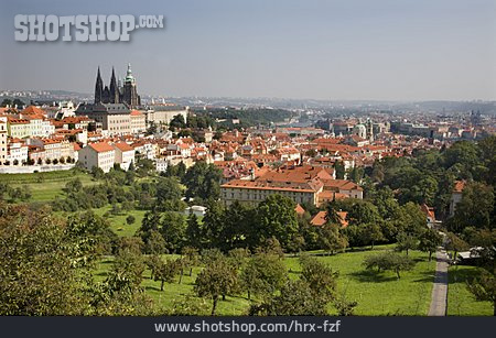 
                Prag                   