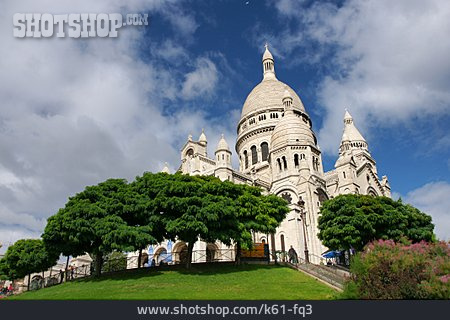 
                Paris, Montmartre, Sacre-coeur                   