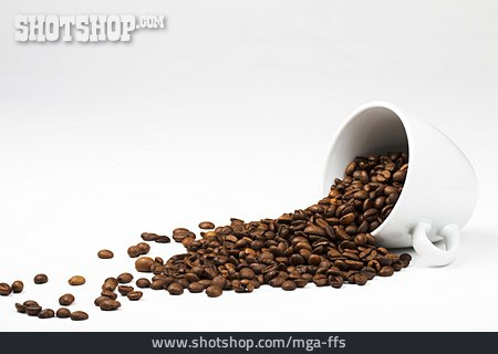 
                Kaffeetasse, Kaffeebohne, Ausschütten                   