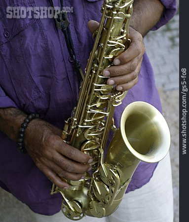 
                Saxophon, Straßenmusik, Straßenmusiker                   