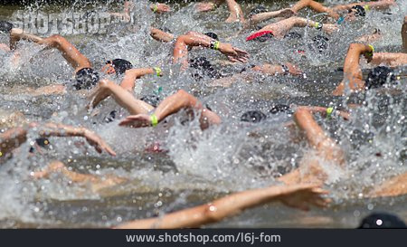 
                Wettbewerb & Konkurrenz, Triathlon, Kraulschwimmen                   