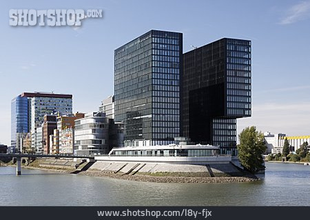 
                Bürogebäude, Medienhafen                   