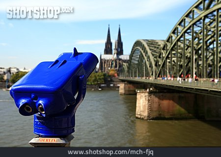 
                Kölner Dom, Hohenzollernbrücke, Fernrohr, Aussichtspunkt                   