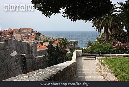 
                Stadtmauer, Dubrovnik                   