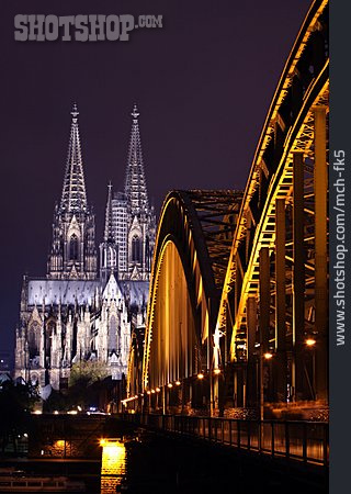 
                Kölner Dom, Hohenzollernbrücke                   