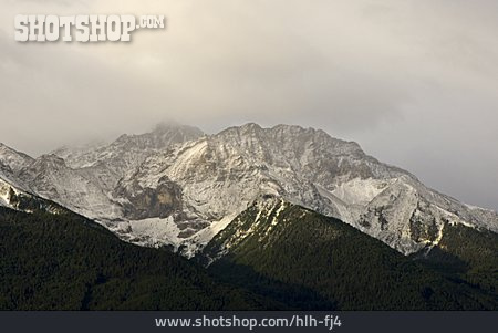 
                Gebirge, Südtirol                   