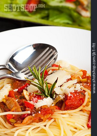 
                Rosmarin, Spaghetti, Tomatensoße                   