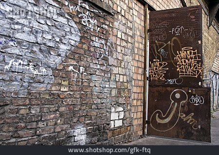 
                Mauer, Graffiti                   