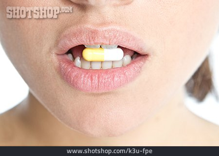 
                Medikament, Tablette, Einnehmen                   