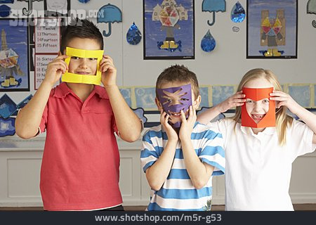 
                Basteln, Maske, Grundschüler                   