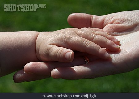 
                Hand, Kinderhand, Unterstützung                   