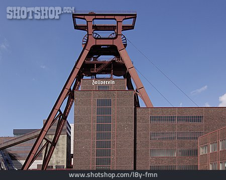 
                Förderturm, Zeche Zollverein                   