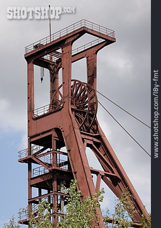 
                Förderturm, Zeche Zollverein                   