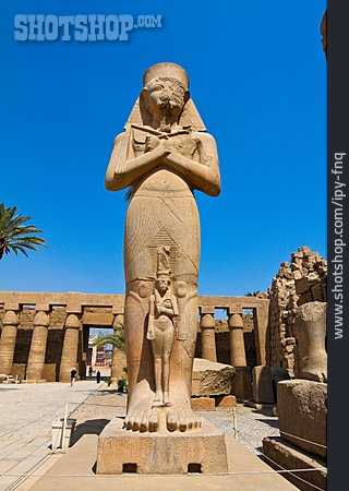 
                Statue, Ramses, Karnak-tempel                   