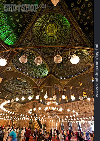 
                Moschee, Besucher, Deckengewölbe                   