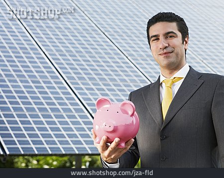 
                Geschäftsmann, Gewinn, Energiegewinnung, Solaranlage, Solarzelle                   