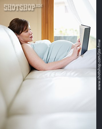 
                Entspannung, Lesen, Schwangere                   