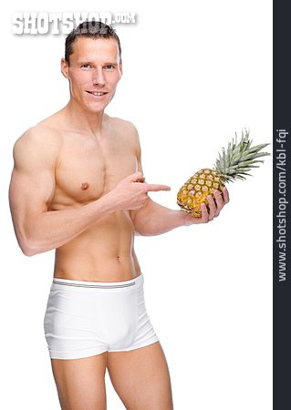 
                Junger Mann, Gesunde Ernährung, Ananas                   