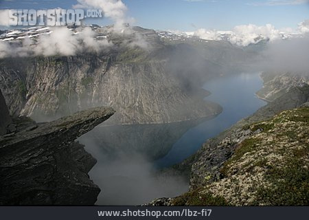
                Norwegen, Trolltunga, Sørfjord                   