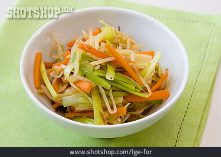 
                Asiatische Küche, Salat, Sprossengemüse                   