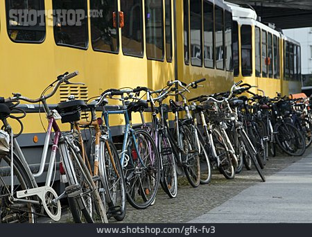 
                Fahrrad, Abgestellt, Tram                   