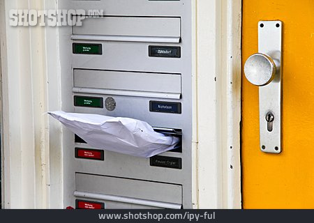 
                Päckchen, Briefkasten, Briefschlitz                   