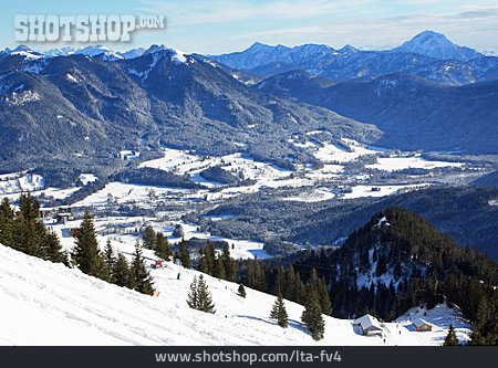 
                Winterlandschaft, Skipiste, Wintersportgebiet                   