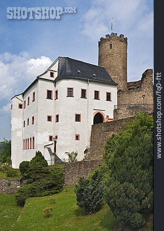 
                Scharfenstein Castle                   