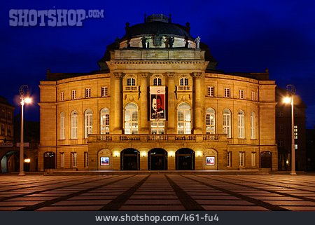 
                Theaterplatz, Opernhaus, Chemnitz                   