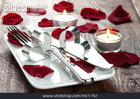 
                Valentinstag, Romantisch, Heiratsantrag, Dinner                   