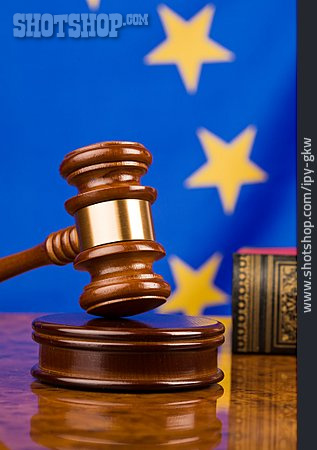 
                Europa, Urteil, Richterhammer, Europäischer Gerichtshof                   