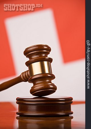 
                Justiz, Schweiz, Urteil, Richterhammer                   