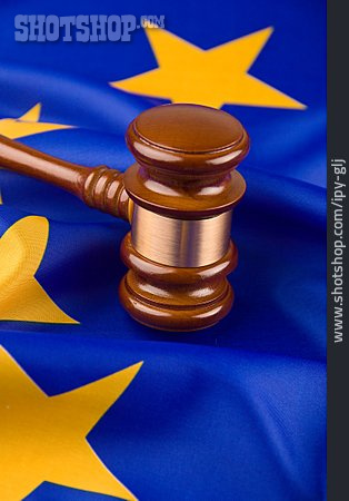 
                Europa, Urteil, Richterhammer, Europäischer Gerichtshof                   