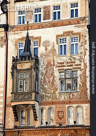 
                Historisches Bauwerk, Fassadenkunst                   