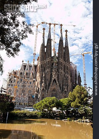 
                Barcelona, Sagrada Familia, Antoni Gaudí                   