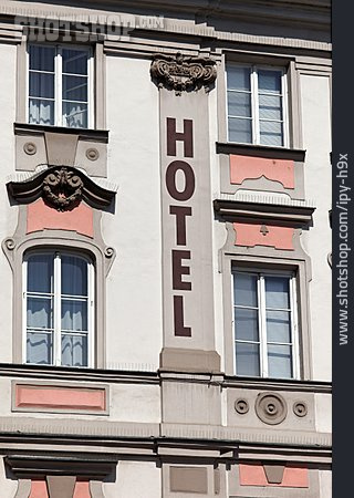 
                Hotel                   