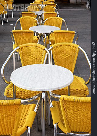 
                Stuhl, Tisch, Straßencafé                   