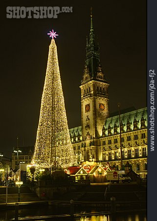 
                Hamburg, Christmas Market, Hamburger Rathaus                   