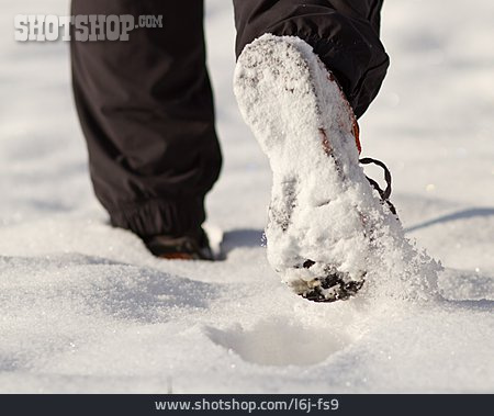 
                Schnee, Läufer, Spaziergänger                   