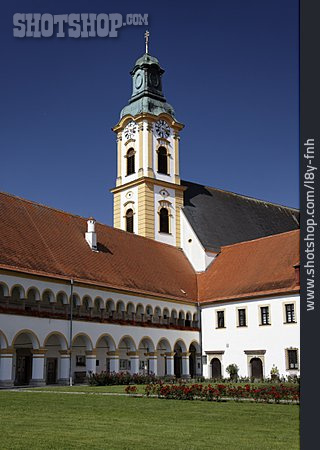 
                Augustinerkloster, Stift Reichersberg                   