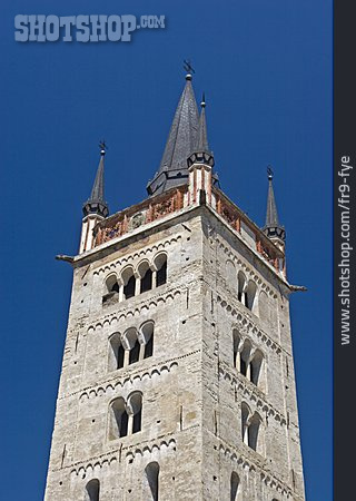 
                Kirchturm, Susa                   