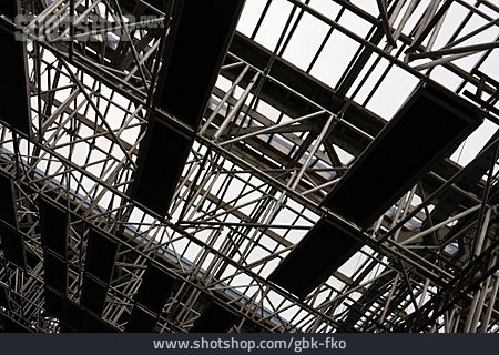 
                Dachkonstruktion, Hallendach                   