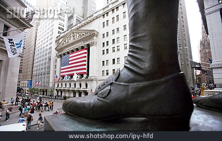 
                New York, Wall Street, George Washington                   