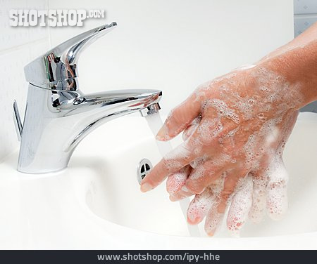
                Einseifen, Seifenschaum, Hände Waschen                   