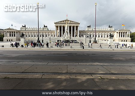 
                Wien, Parlament, Athenebrunnen                   